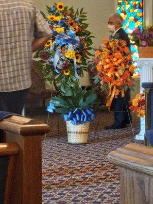 Lilly's Flowers & Piñatas