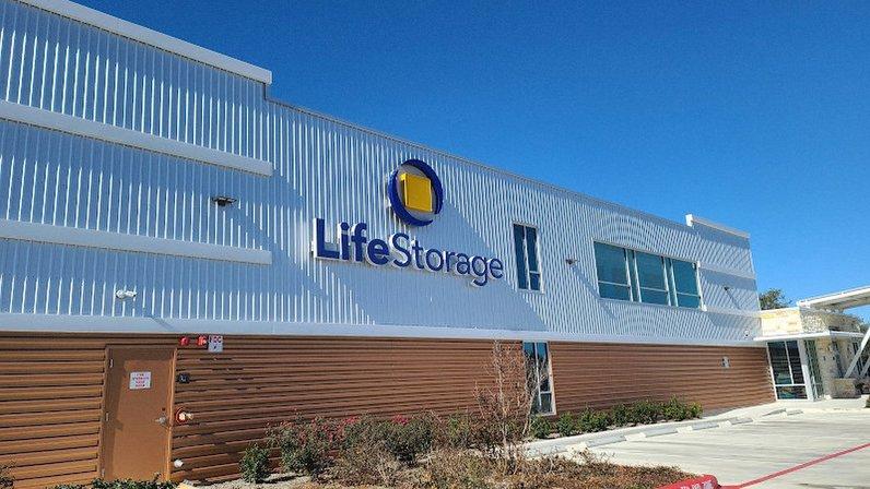 Extra Space Storage