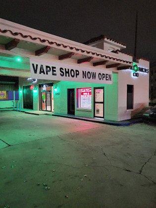 Smoke To Live - Vapor & CBD