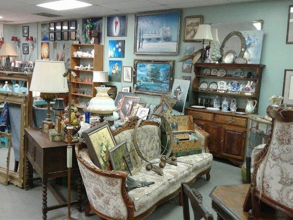 The Antonian " Antique, Vintage and More"