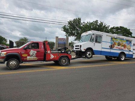Piyos Towing INC.