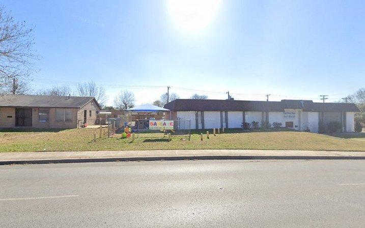 Wee Friends Preschool-Daycare