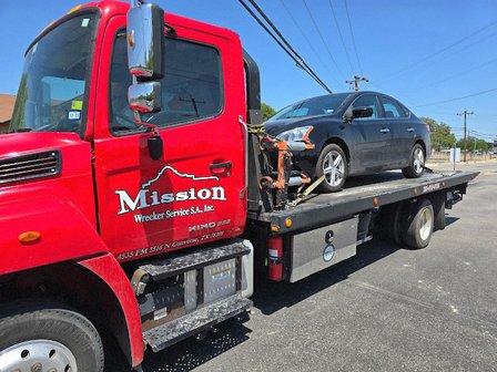 Mission Wrecker Service - Heavy Duty Towing