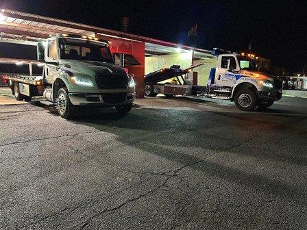 Johnny’s Wrecker Service