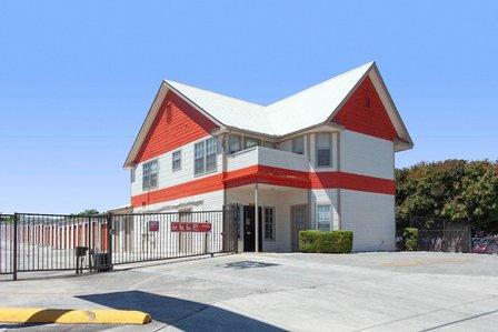 Public Storage