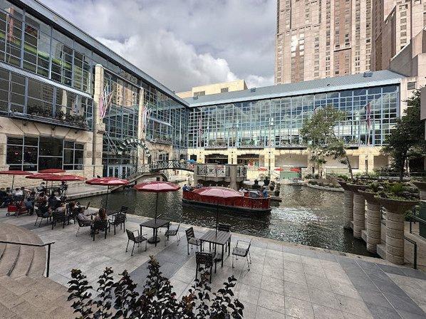Bounce Luggage Storage - Riverwalk 1