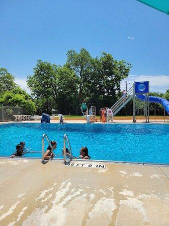 Heights Pool