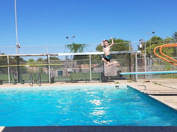 Colonies House Pool, Tennis Club & Banquet Hall