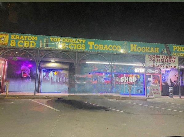 24 hour smoke shop