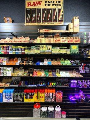 MYSTIC SMOKE SHOP - NOGALITOS ST.