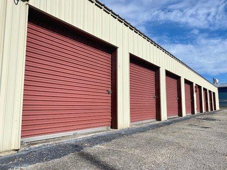Eikel Street Storage