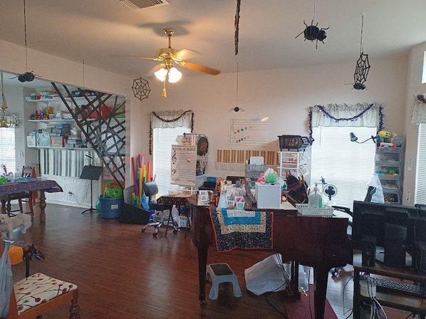 Ms. Daphne's Piano Studio
