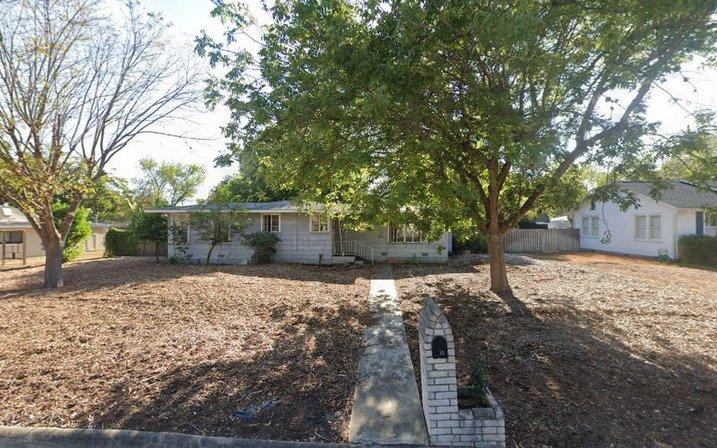 Johnny Savier Cert Arborist Tree Service New Braunfels
