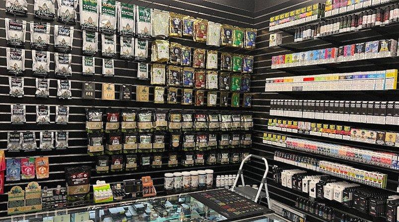 Smoke N Roll - Vape & Smoke Shop
