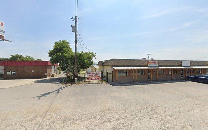 Lakefront Self Storage