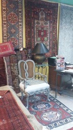 Olmos Rugs & Oriental Rug Workshop