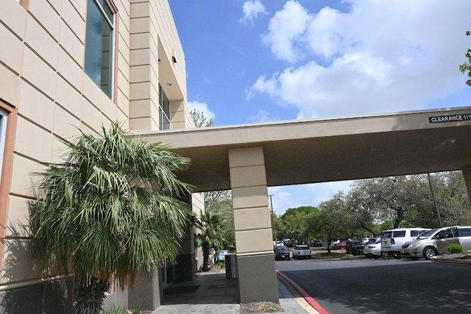 SMASA - Sports Medicine Associates of San Antonio (Orthopedics) at Stone Oak