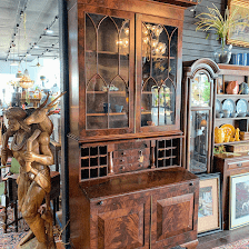 Armadillo Antiques N More