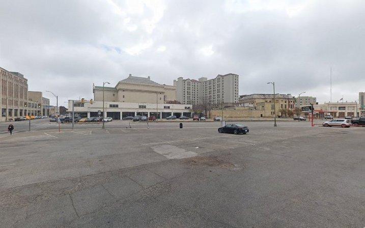 Noes alamo parking