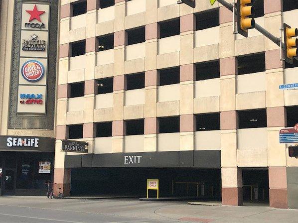 E Crockett Street Parking Garage