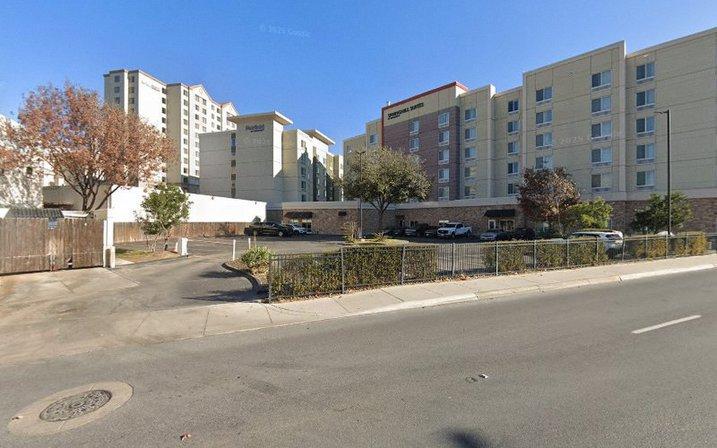 Springhill Suites Marriott Valet Parking Lot
