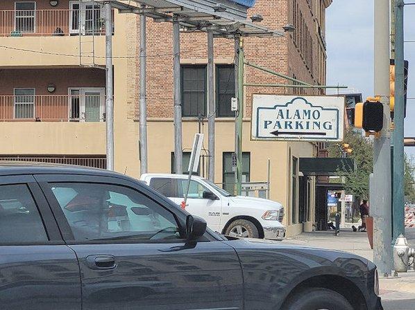 Alamo Parking