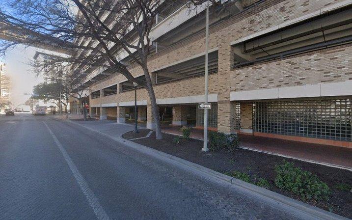 146 Navarro St Garage