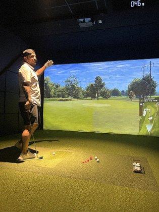 Fore Swing Lounge