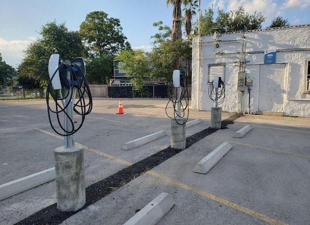 LAZ Parking