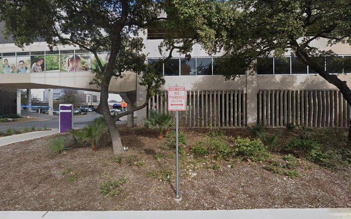 CHRISTUS Children's Associate Parking Garage