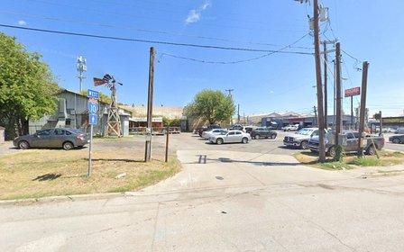 1405 N Colorado St Parking
