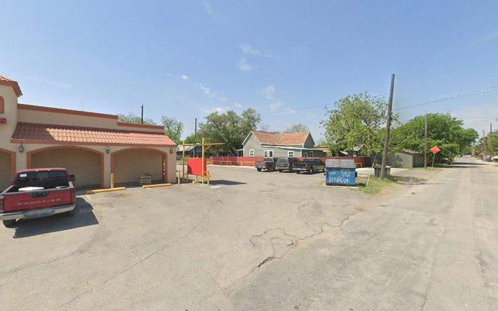 1333 Hays St Parking