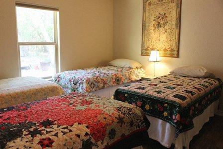 Mountain Laurel Retreat - Quilters, Knitters, Scrapbookers - New Braunfels Texas