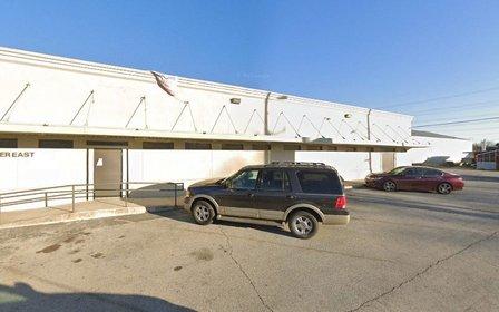1604 S New Braunfels Ave Parking