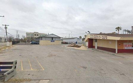 918 N Main Ave Parking