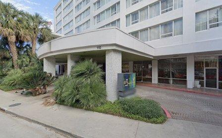 914 N St Marys St Parking