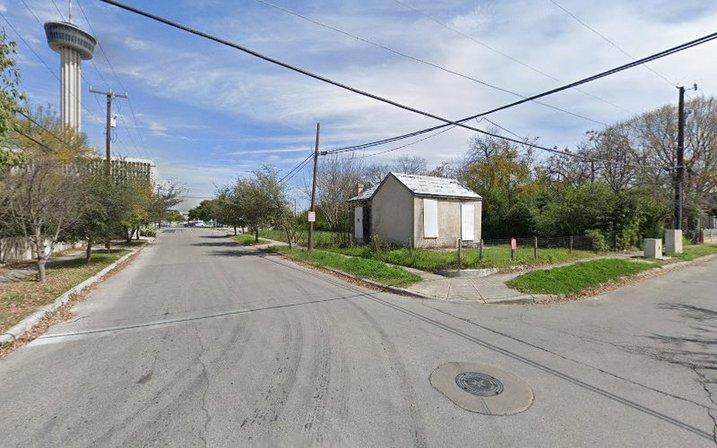 141 Lavaca St Parking
