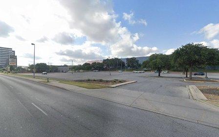 86 E Loop 1604 Parking