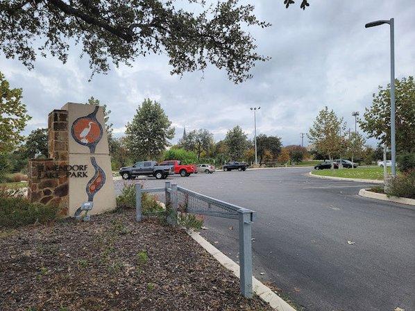 Elemendorf Lake Parking