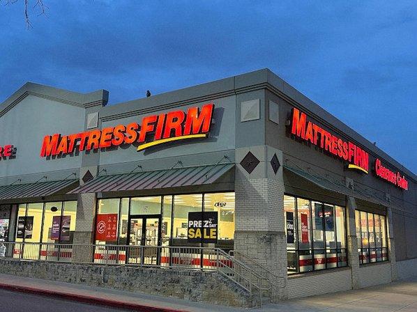 Mattress Firm Clearance Center San Pedro