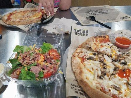 Urban Bricks Kitchen, Potranco