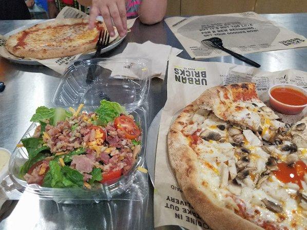 Urban Bricks Kitchen, Potranco