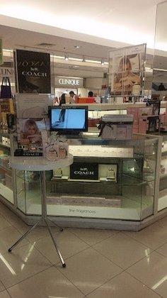 Sunglass Hut at Macy's