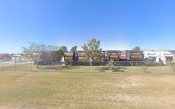 Fox Truck World LLC