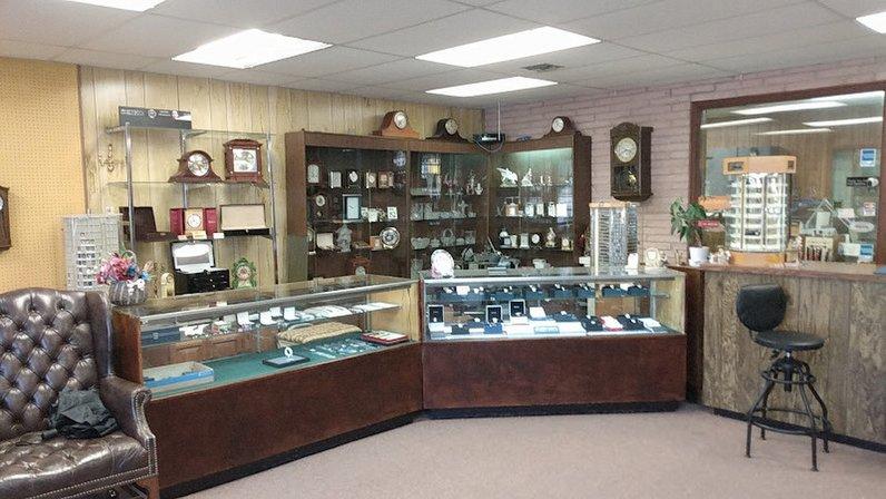 Leal's Jewelry