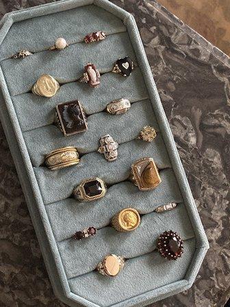 ITBE/ Iggy's Antiques