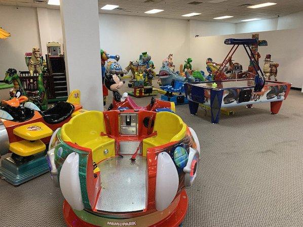 Fiesta Kingdom Rolling Oaks Mall