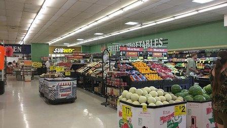 Lowe's Market