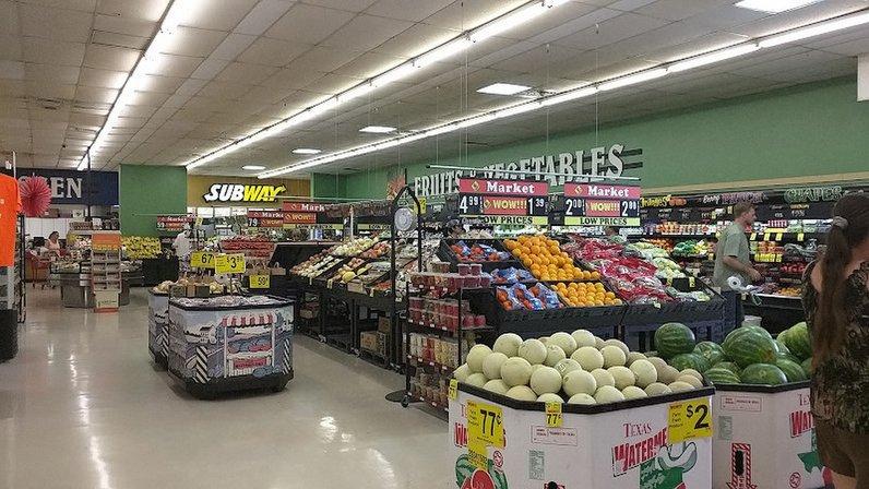 Lowe's Market