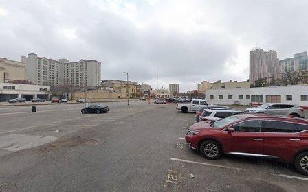 226 Ave E Parking